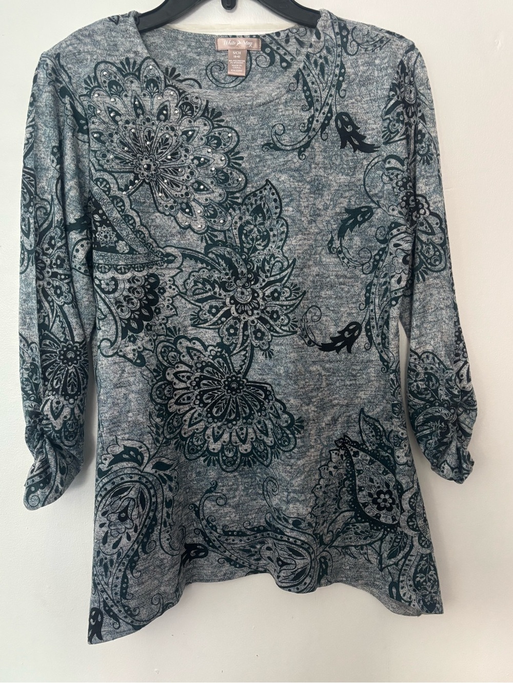 White Stag Gray Black Floral Paisley Rhinestone Top Size S 4-6